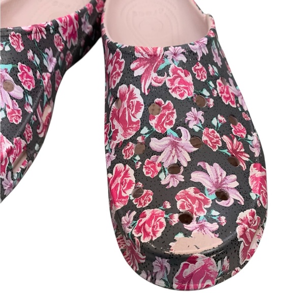 Crocs Discontinued Freesail Graphic Clogs Floral Size 10 Rare HTF GUC - Picture 3 of 10